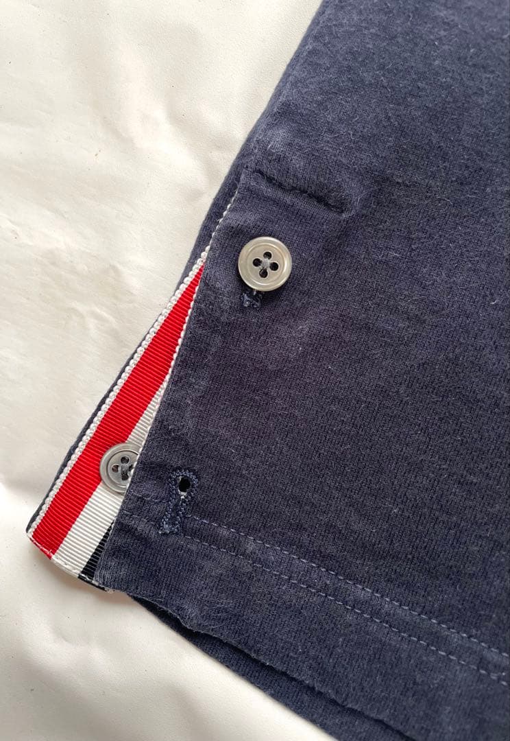 か*や様 THOM BROWNE トムブラウン ネイビー Tシャツ イタリー製