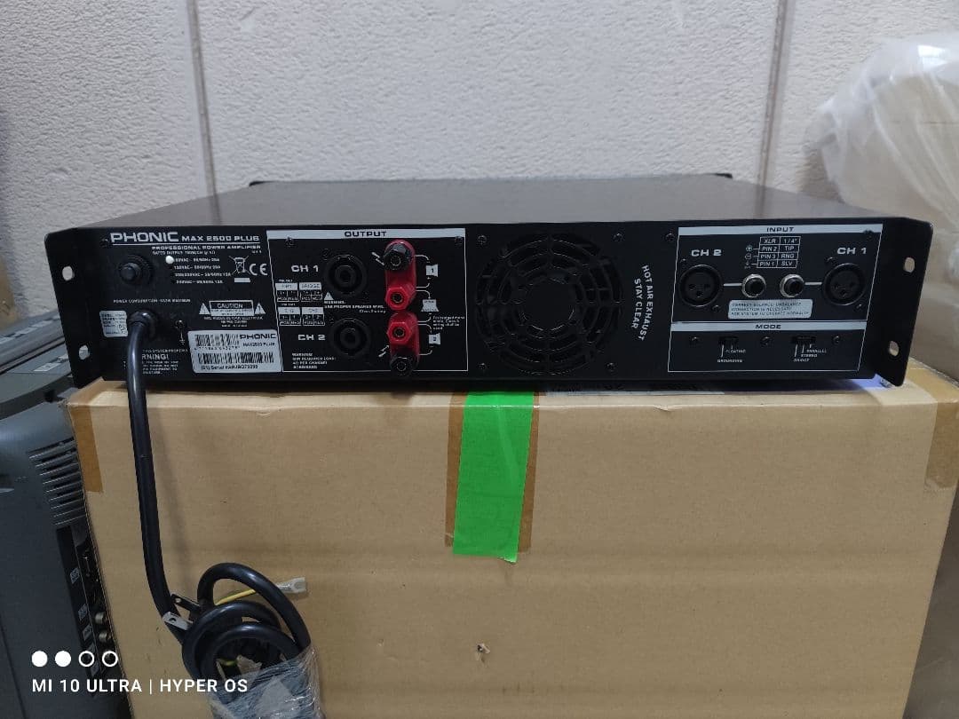 美品！PHONIC MAX 2500 PLUS パワーアンプ