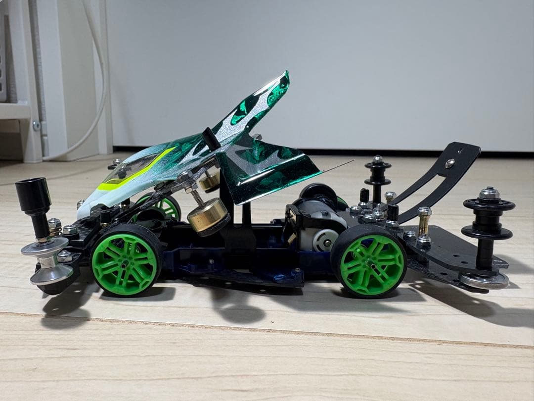 サンダーショット　VZシャーシ　ミニ四駆　完成品　タミヤ純正　フローティングギア