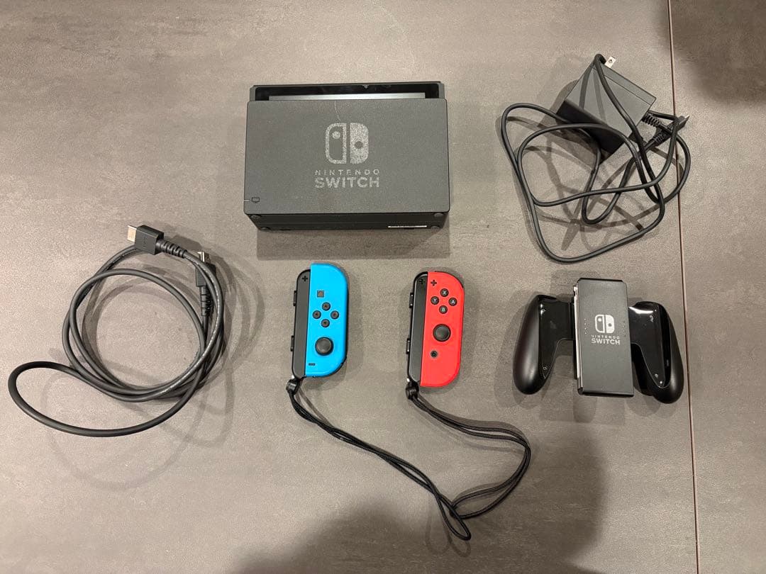 Nintendo Switch 本体　Joy-Conグリーンピンク付き