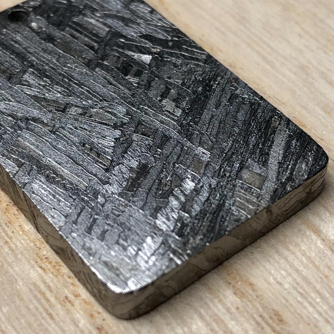 隕石 鉄隕石　アルタイ隕石　ペンダントトップ　ナチュラル　原石　重さ約43g