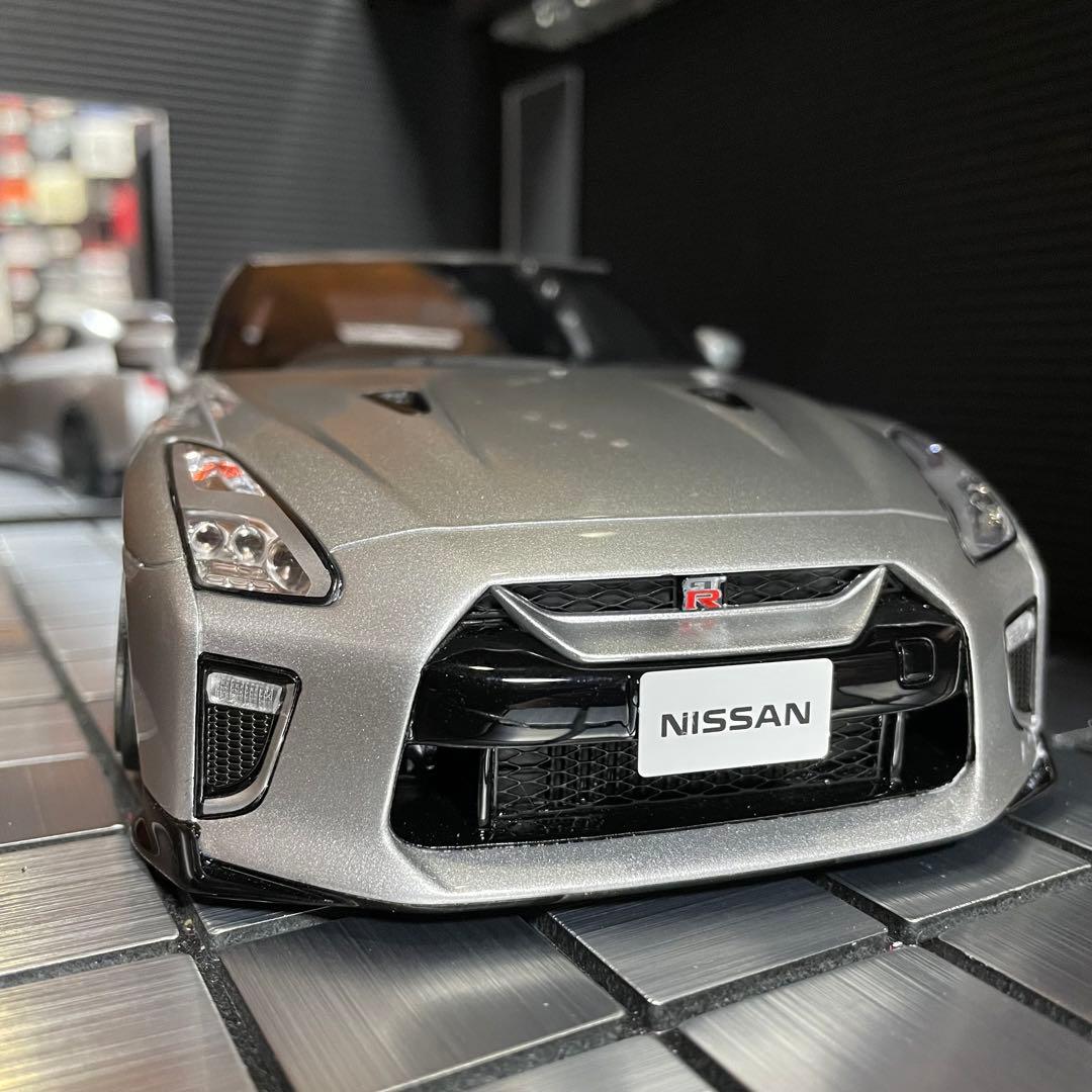 京商 1/18ニッサンGT-R R35 プレミアムエディション(カスタム仕様)