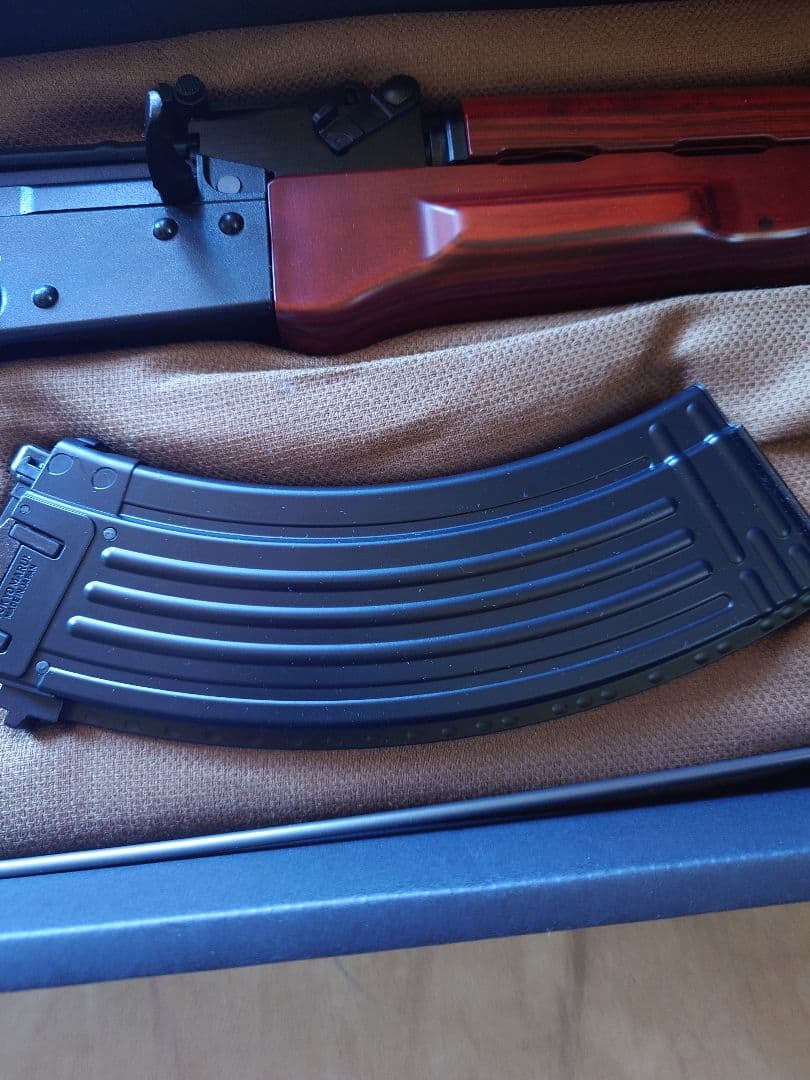 東京マルイ製AKM ガスガン　実物スリング付き