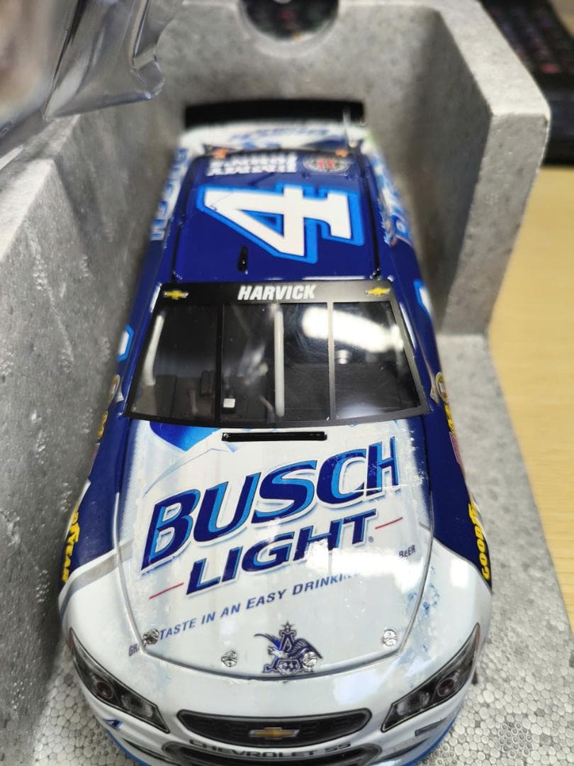 未使用　Kevin Harvick ダイキャストカー 1:24