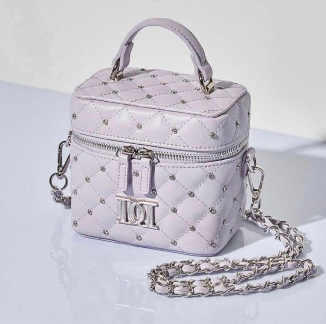 ねこDarich ダーリッチ　キルティングビジュースクエアミニバッグ