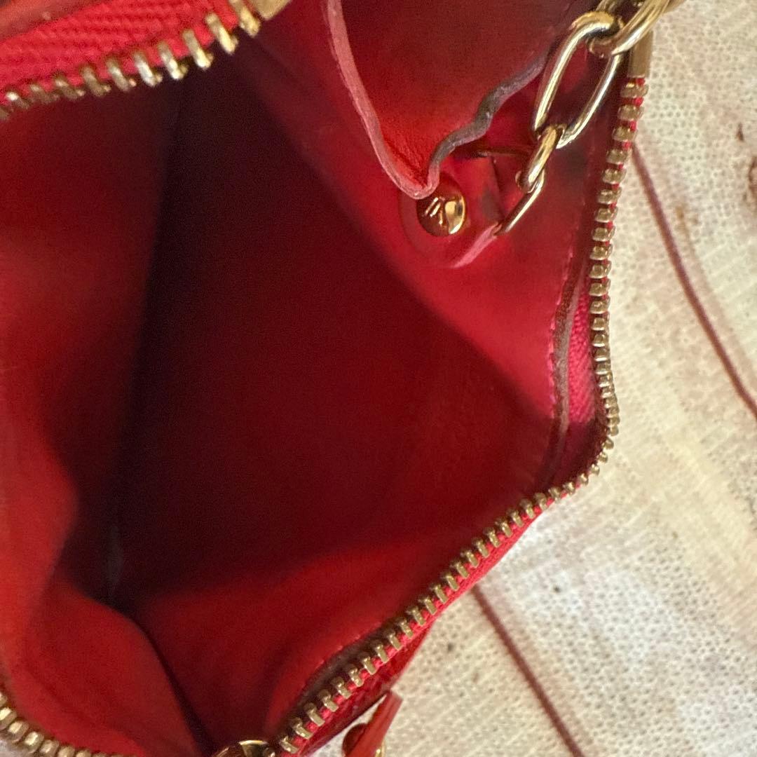 Louis Vuitton レッド ケース