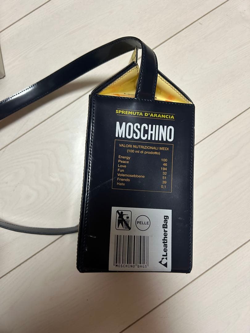 【新品未使用】MOSCHINO ジュースパック ショルダーバッグ