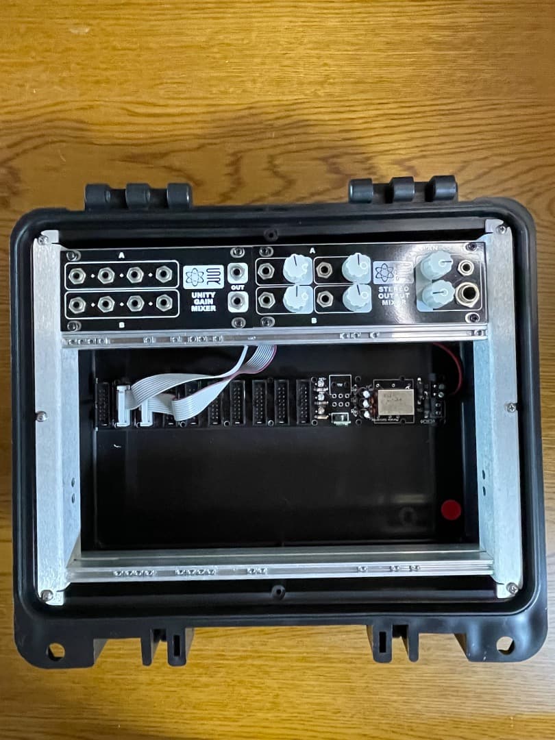 Synthrotek Power Lunch ユーロラックケースと1U mix