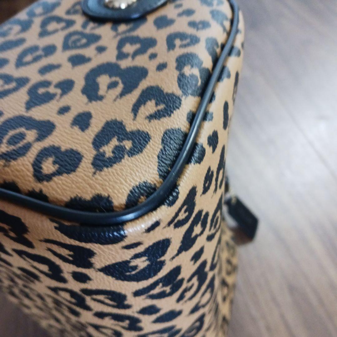 COACH ハートヒョウ柄 ショルダーバッグ