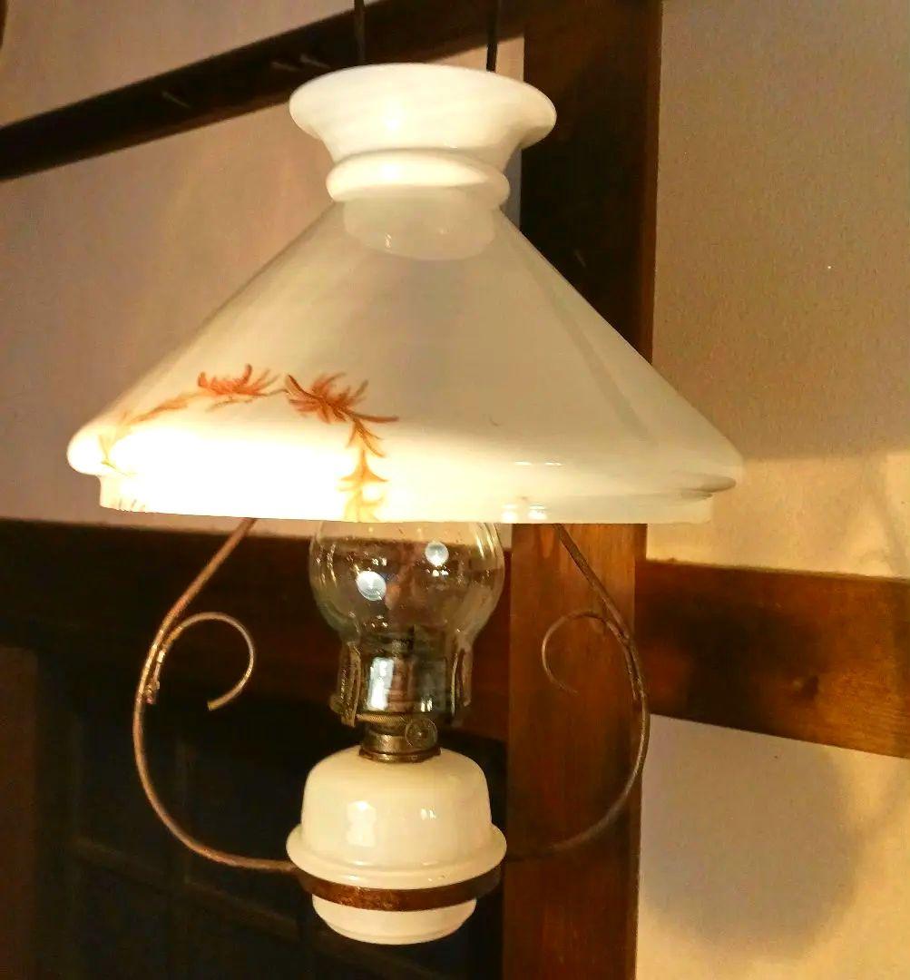 アンティークオイルランプ　　ミルクホワイト