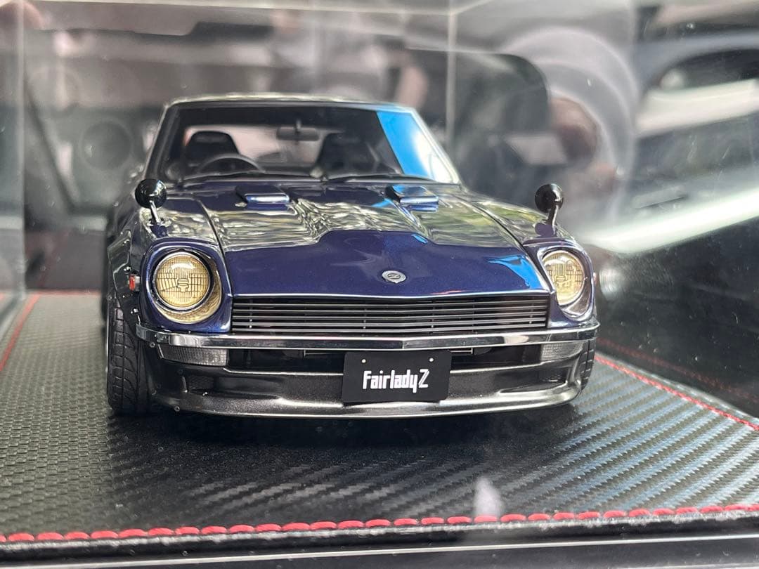 イグニッションモデル IG0767 1/18 フェアレディZ S30 ブルー