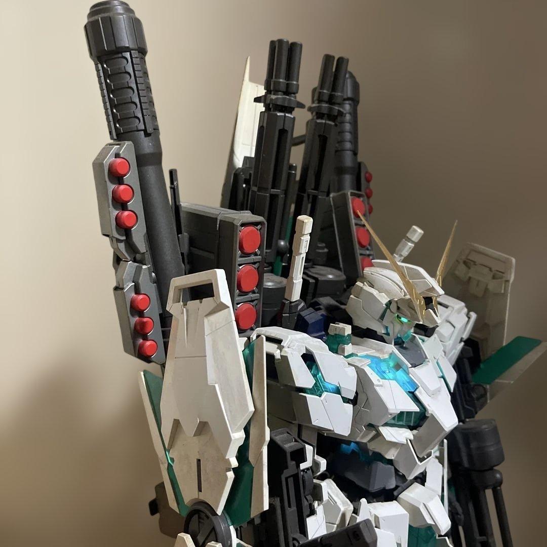 PG ユニコーンガンダム　最終決戦　LED フルアーマーユニット　完成品