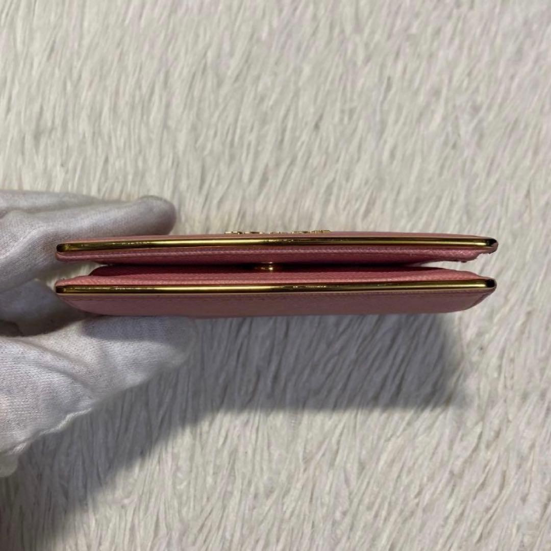 最終価格　美品　PRADA プラダ　二つ折り　財布　ピンク　フレーム