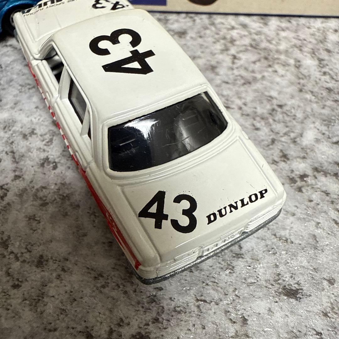 モ*ン様 青箱トミカ外国車シリーズF7メルセデスベンツ450SEL