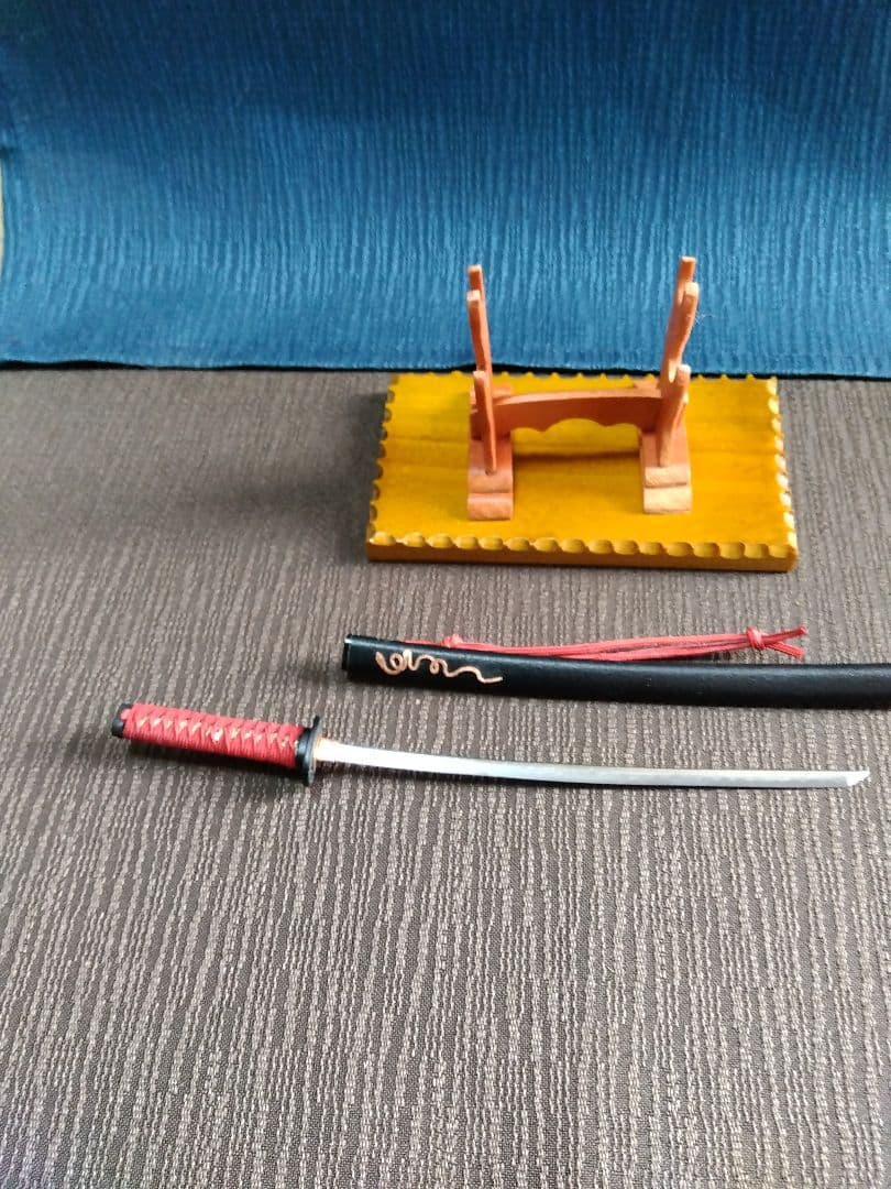 装飾ペーパーナイフ【日本刀型と２本刀掛け】