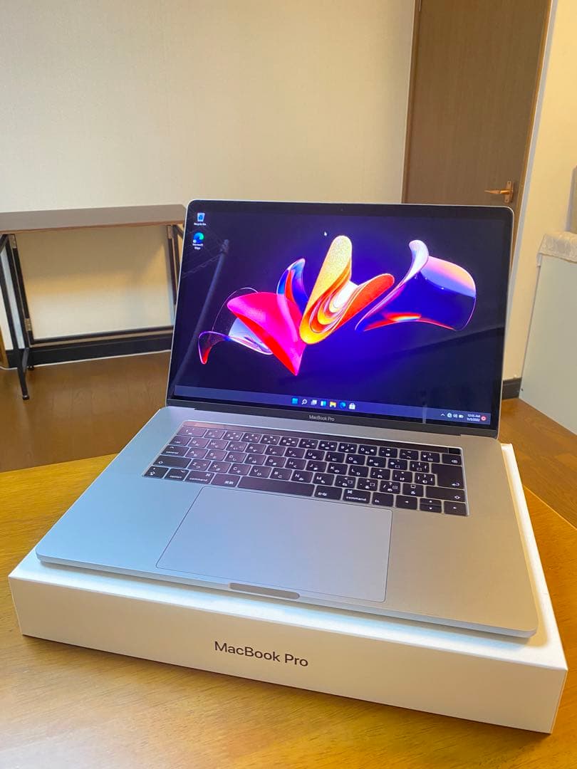 2025年OS 美品 MacBook Pro i9 32GB CAD/Revit
