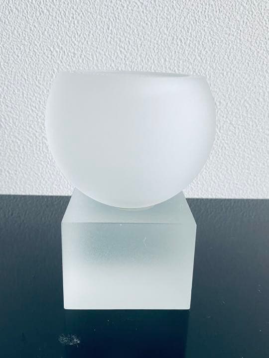 クロイツ 作 工芸ガラス 【白い肖像Ⅰ】 フロステッド サイン入り  オブジェ