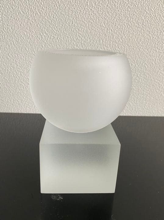 クロイツ 作 工芸ガラス 【白い肖像Ⅰ】 フロステッド サイン入り  オブジェ