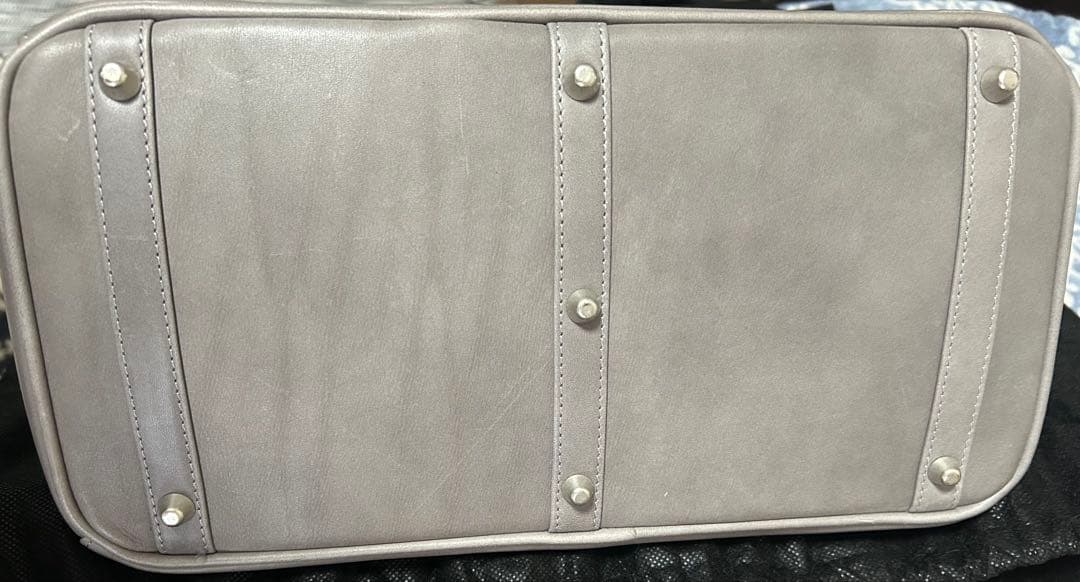 M.U.L. グレー レザーハンドバッグ