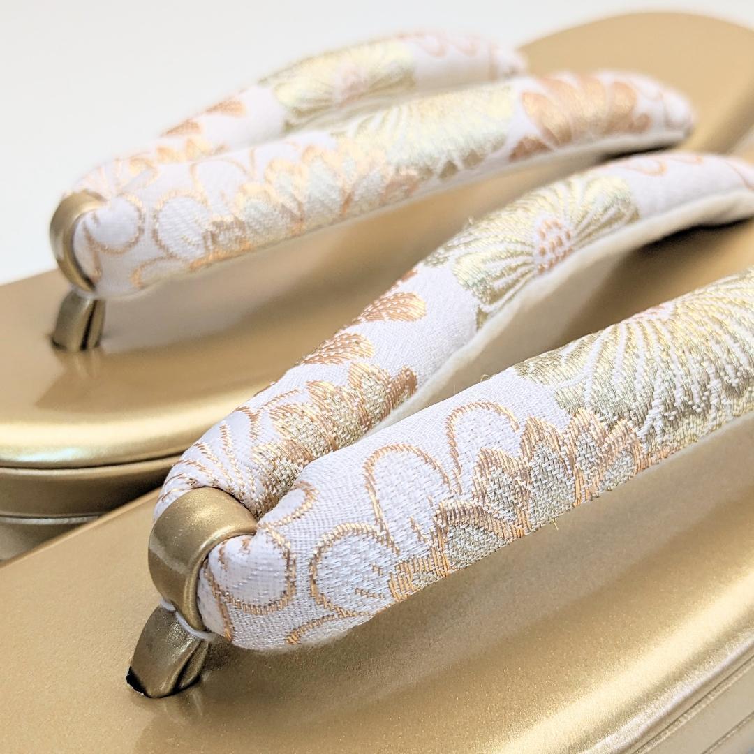 和装 草履バッグセット 白 金 ゴールド 帯地 菊花 古典 フリーサイズ u87