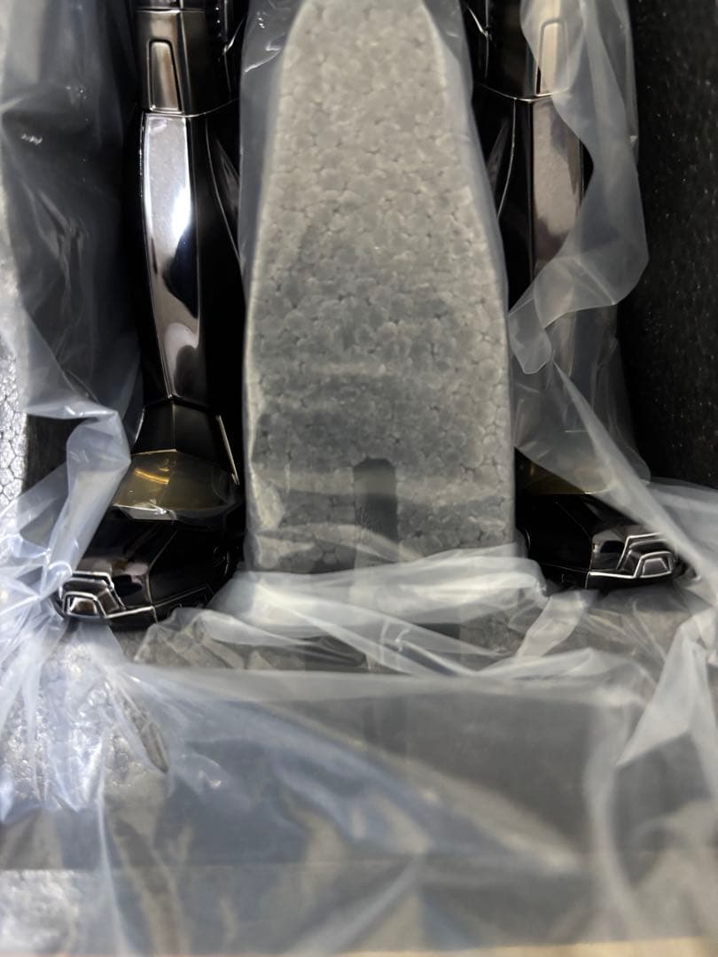 ホットトイズ　アイアンマン・マーク7（ブラック＆ゴールド版）