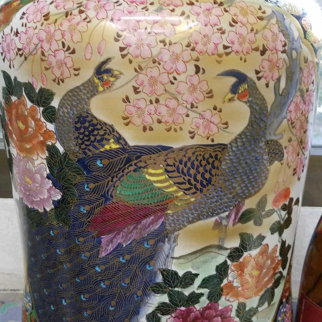 九谷焼　飾り壺　花詰　孔雀
