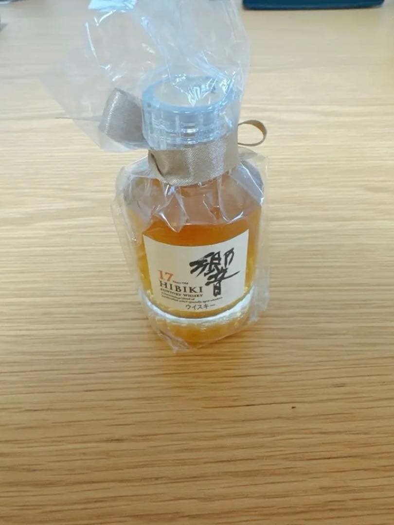 響 17年 ウイスキー 包装付き