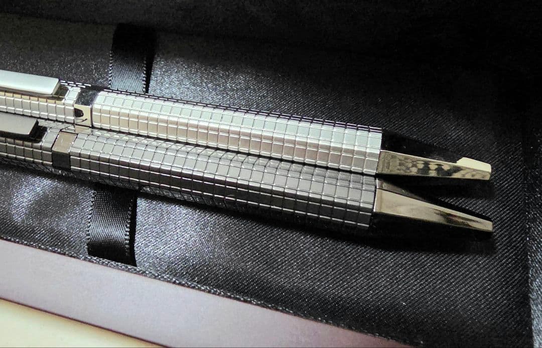 オーデマピゲ　ボールペン　シルバー・ブラック　箱付き　新品