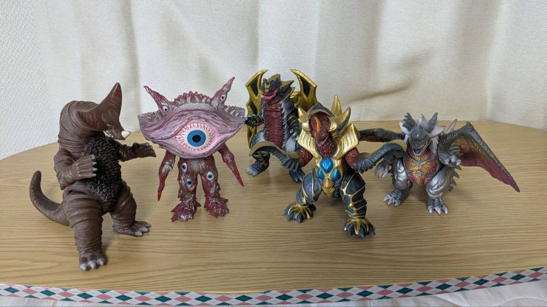 【フィギュア大量】 ウルトラマン26体 怪獣27体 ソフビ