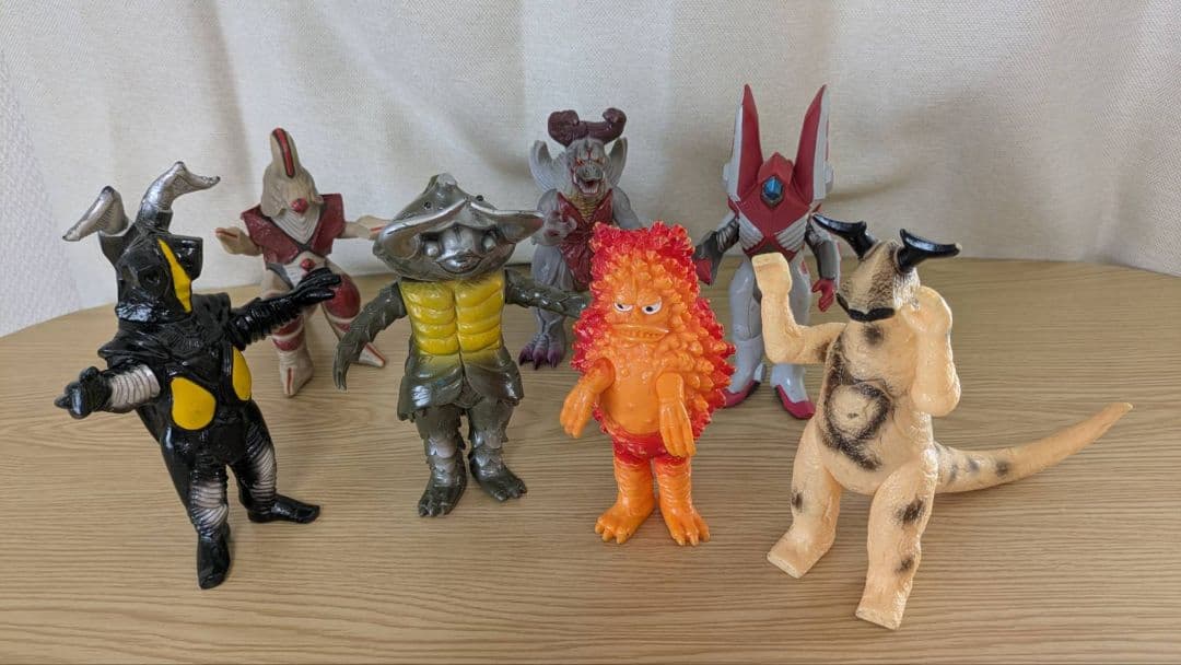 【フィギュア大量】 ウルトラマン26体 怪獣27体 ソフビ