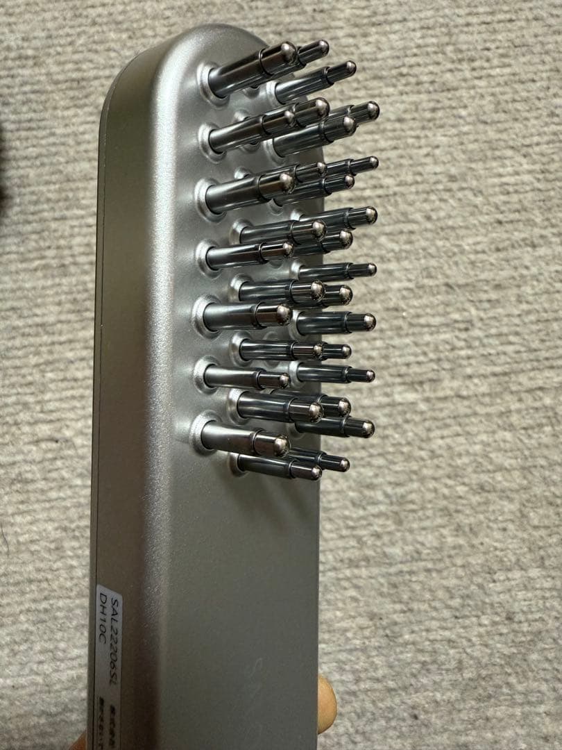 【ほぼ未使用】SALONIA EMS LIFT BRUSH 専用ケース付き