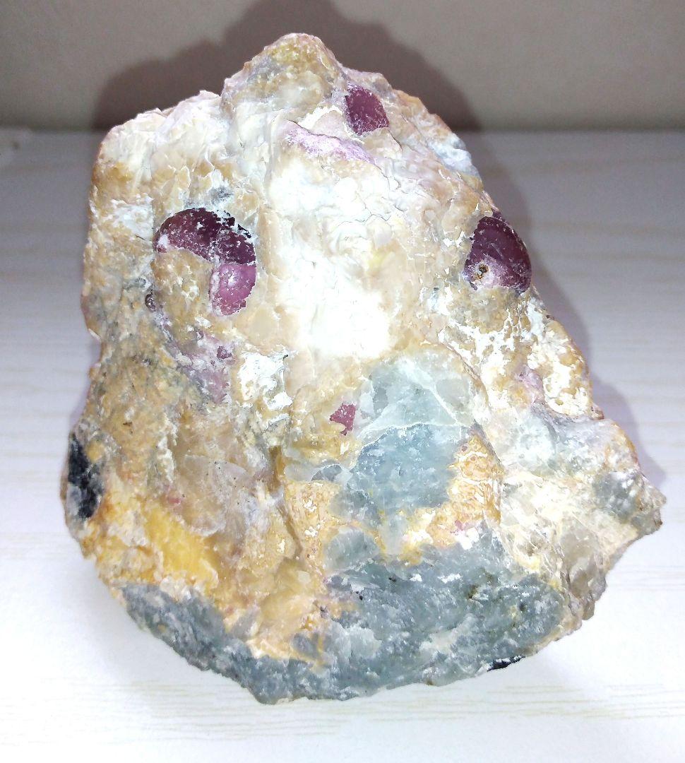 ミャンマー産 球状ルーべライト トルマリン　母岩付き 希少宝石鉱物標本