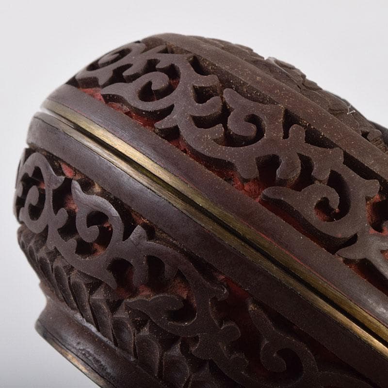中国　堆朱　堆黒 　内七宝　山水人物文　香合　V　R9265