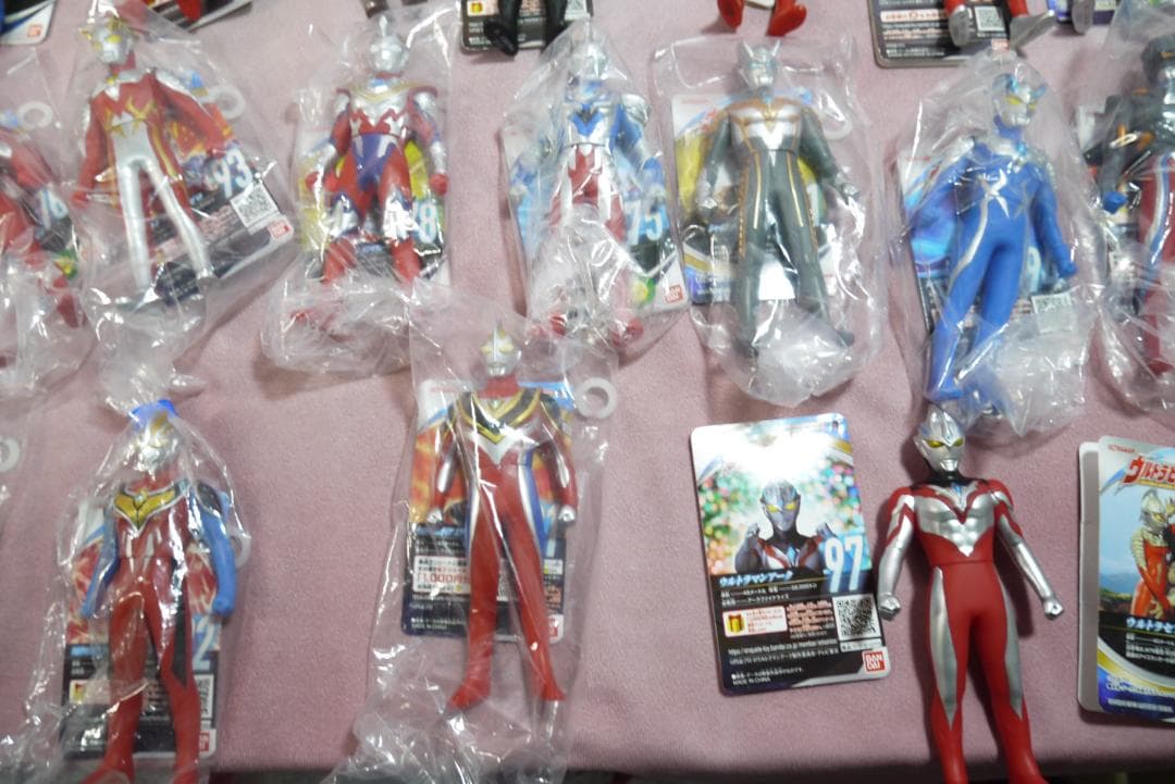 ウルトラヒーローシリーズ500　怪獣シリーズ500　タグ付きソフビ　40体セット