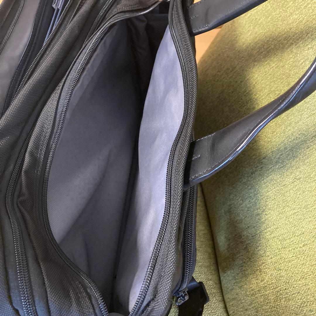 TUMI ビジネスバック　ブラック
