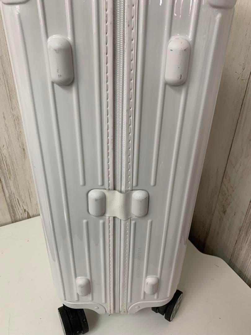 RIMOWA エッセンシャル　チェックインM