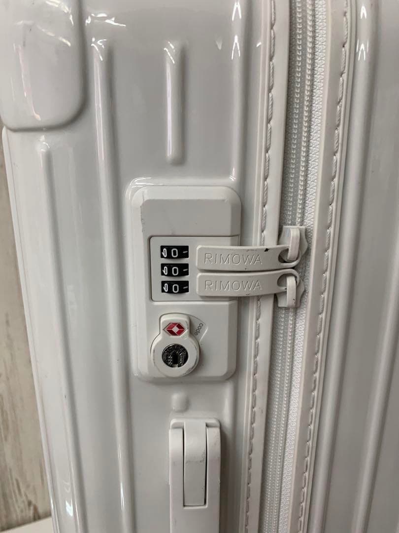 RIMOWA エッセンシャル　チェックインM