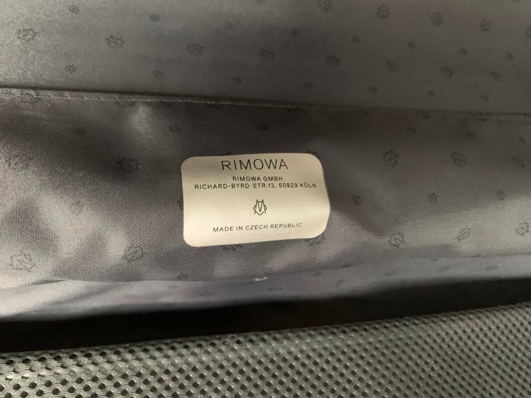 RIMOWA エッセンシャル　チェックインM