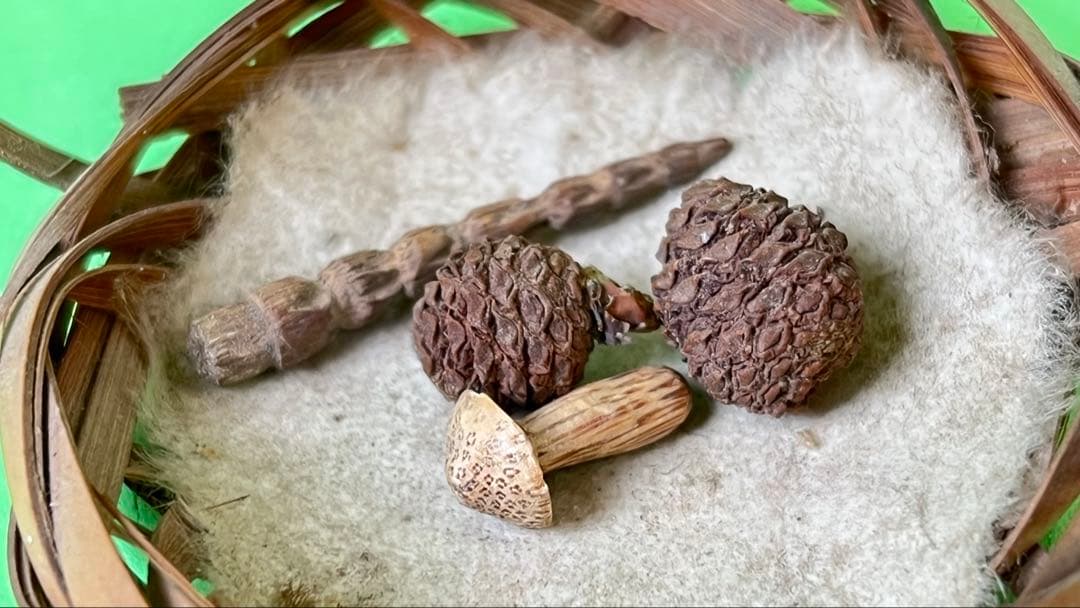 つくし狩り　ススだけ竹細工　スス竹彫刻とかごのセット 高さ10㎝