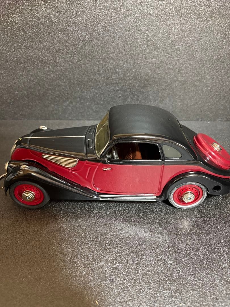 ミニカー Schuco 1/18 BMW 327 Coupe