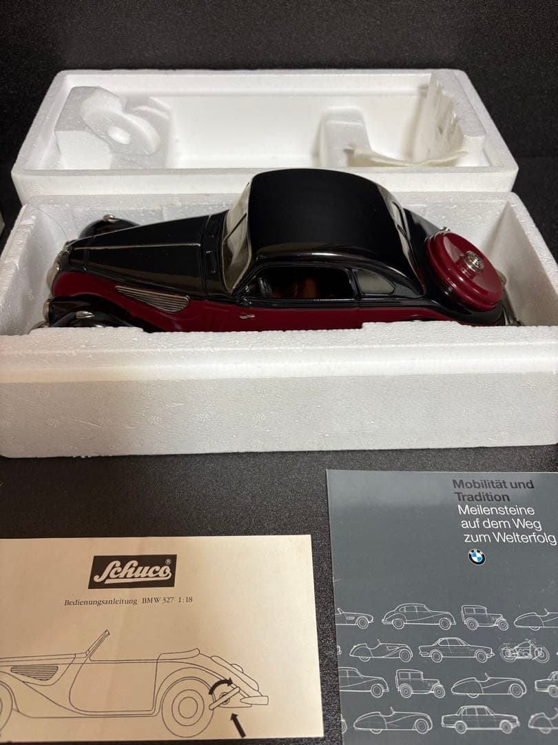 ミニカー Schuco 1/18 BMW 327 Coupe