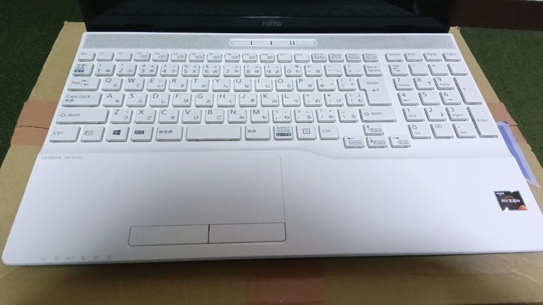 富士通DVDマルチ内臓AMD Ryzen 7メモリ16G爆速NVMeSSD1T