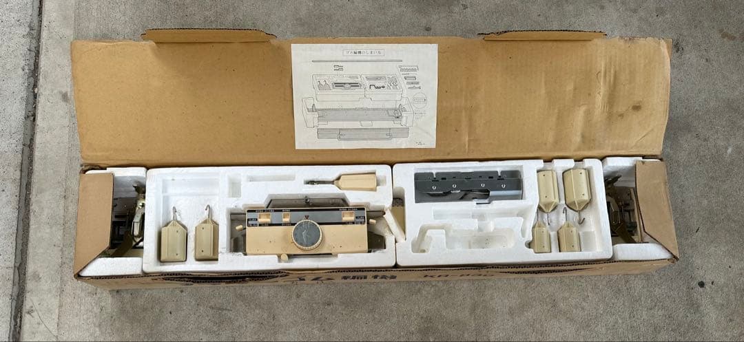 brother ゴム編み機　KR-830未確認ジャンク品扱い(H87)