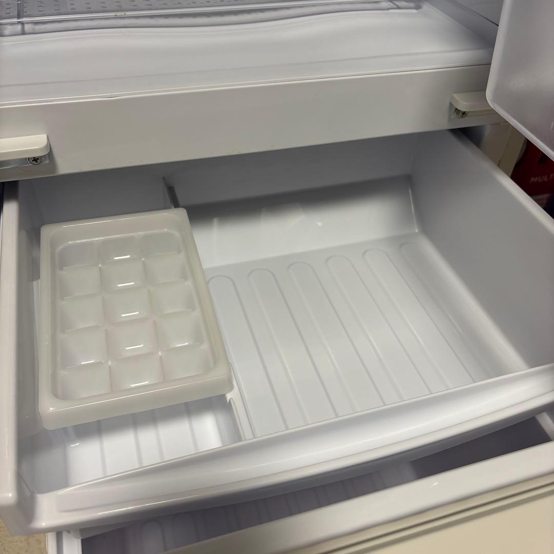 SHARP SJ-D14E-W 冷蔵庫　一人暮らし　ホワイト