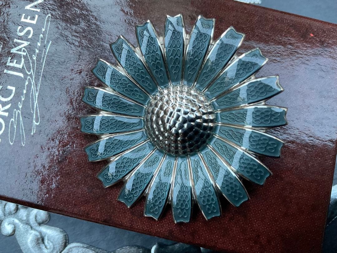 ジョージジェンセン　ヴィンテージ希少色　デイジー　ブローチ兼ペンダントトップ