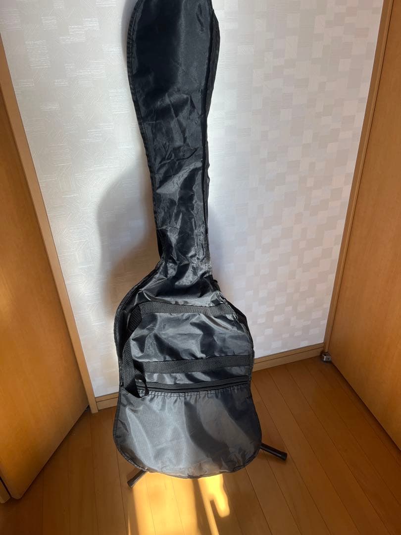 SELDER ベースギター ホワイト