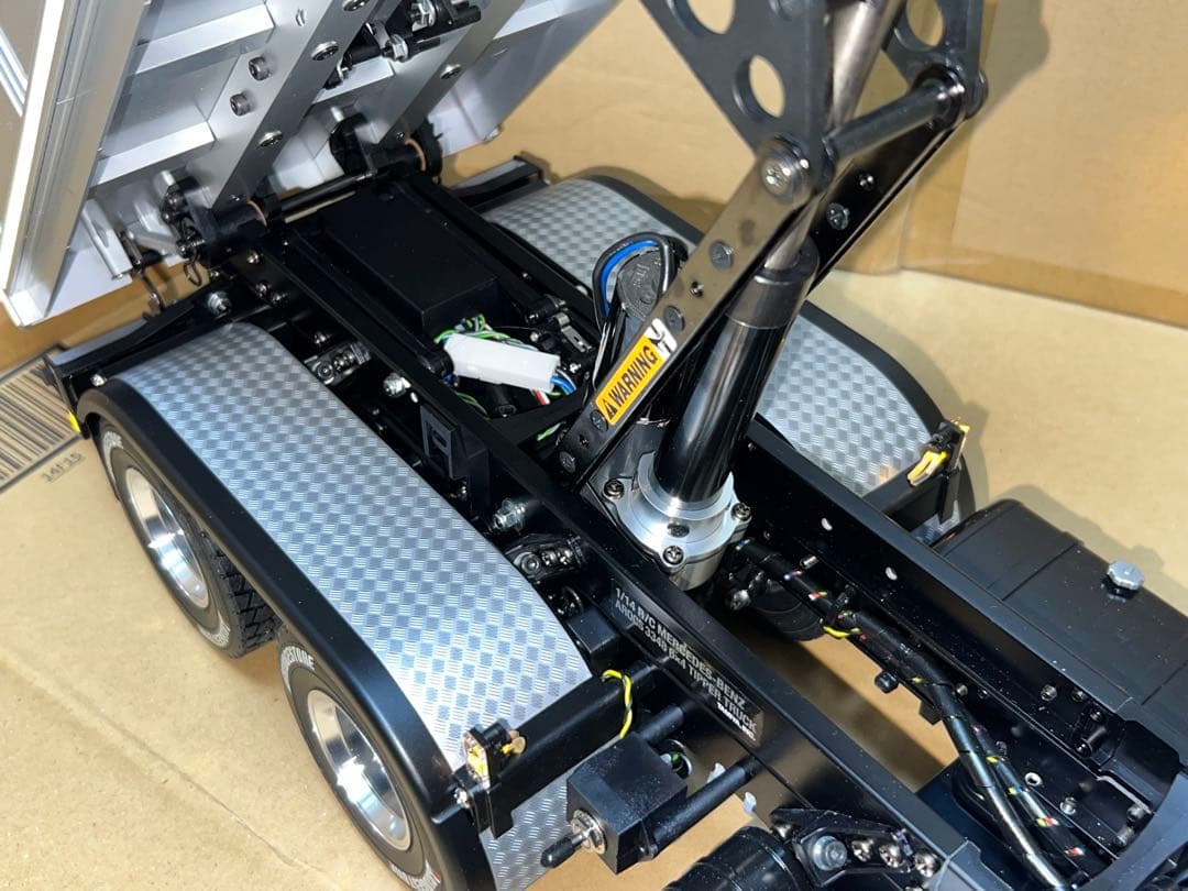 タミヤ アロクス 3348 6x4 ダンプトラック 完成品