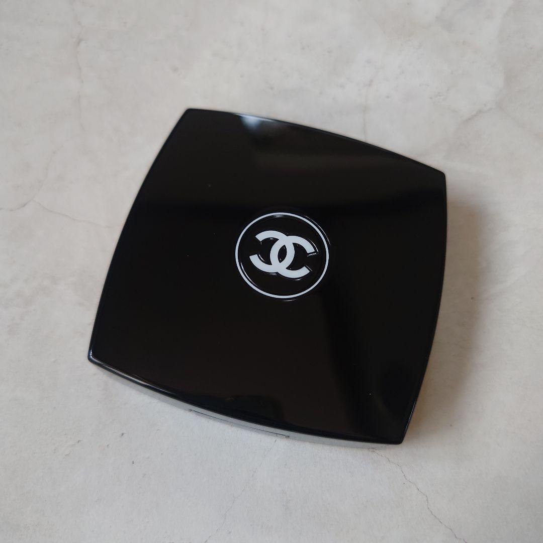 シャネル　チークカラー　ファンテジー ドゥ シャネル