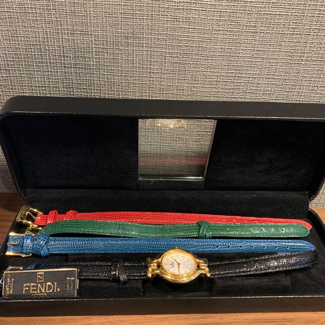 FENDI カメレオン　レザーベルト付き時計