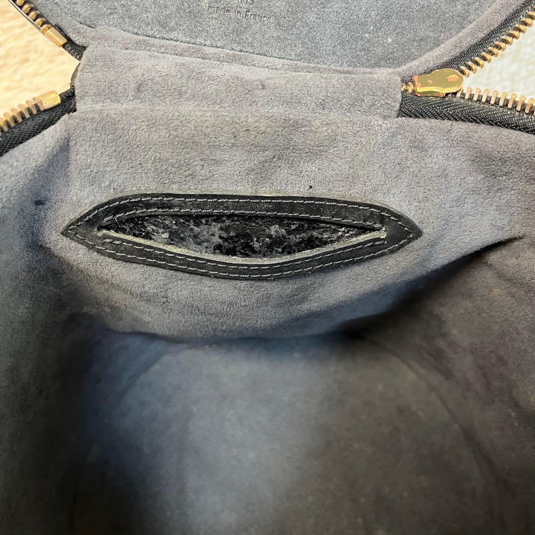 LOUIS VUITTON ルイヴィトン エピ カンヌ　ブラック　黒